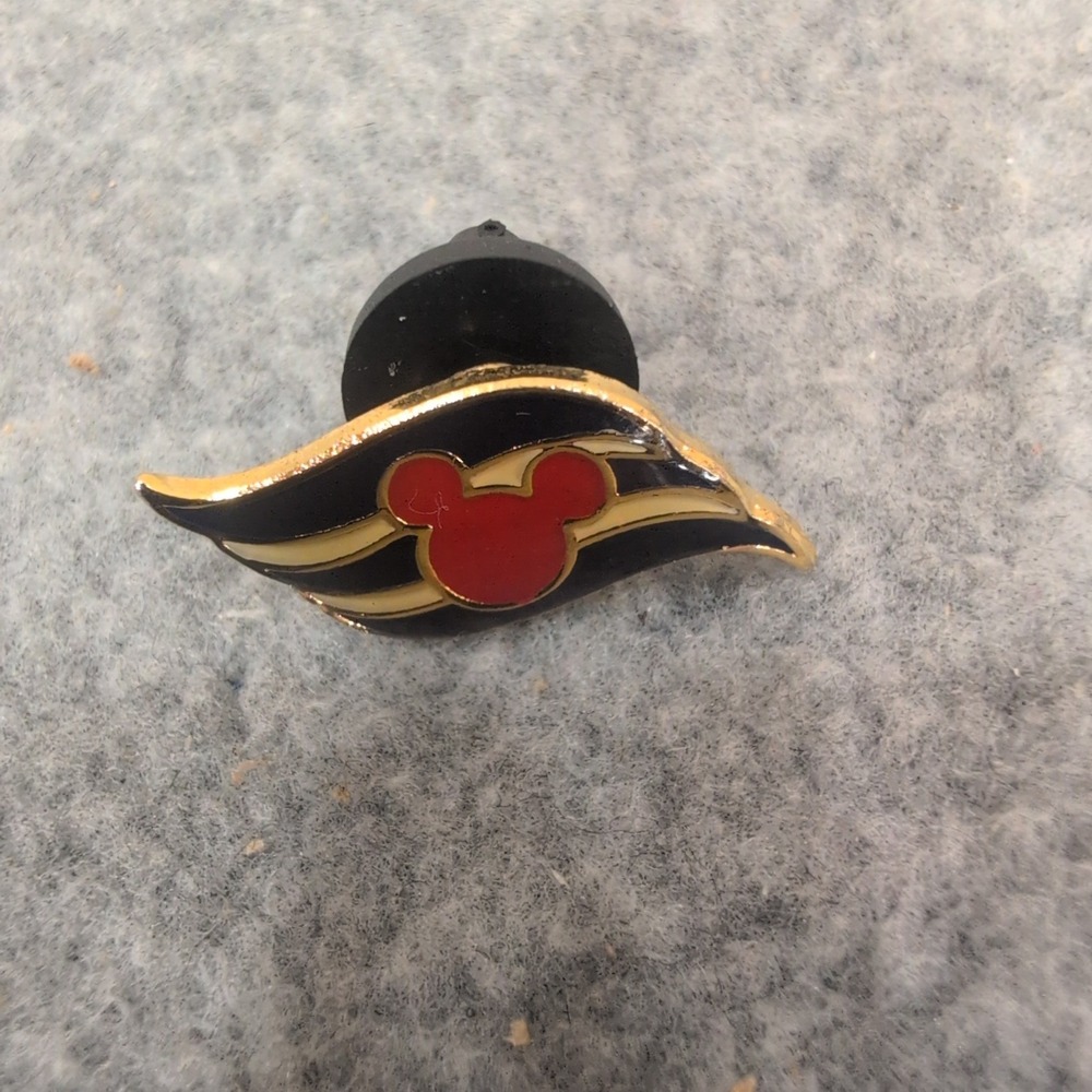 Disney Cruise Line Logo Pin Mickey Mouse Red Gold Wave Enamel Trading Pin - Picture 1 of 4